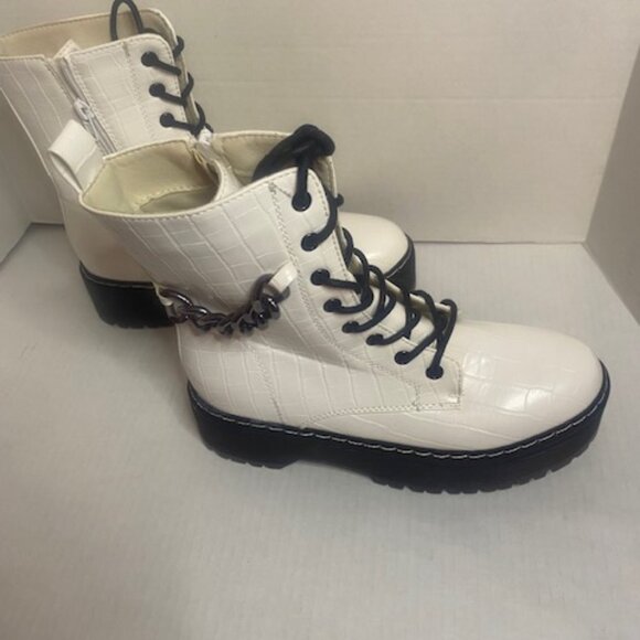 UNIONBAY Women's White croc-embossed Combat Boots with side chain, size 8 M - Picture 2 of 8